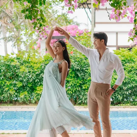 Son Tra Resort & Spa Danang Exterior photo